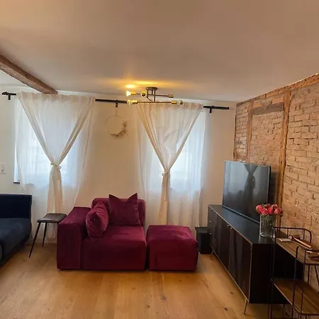 Wunderschone Altbau Mit Dachterrasse アパート