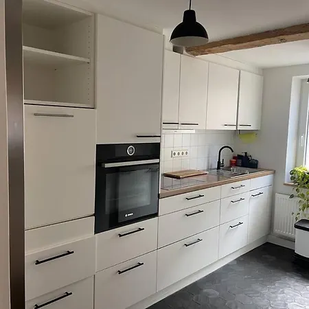 Wunderschone Altbau Mit Dachterrasse *